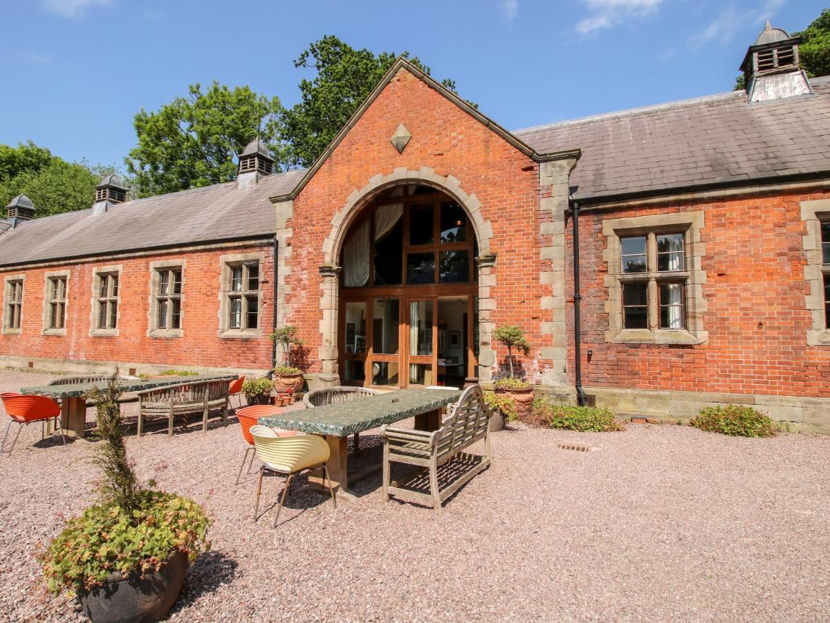 Chetwynd Lodge Stafford Exterior photo